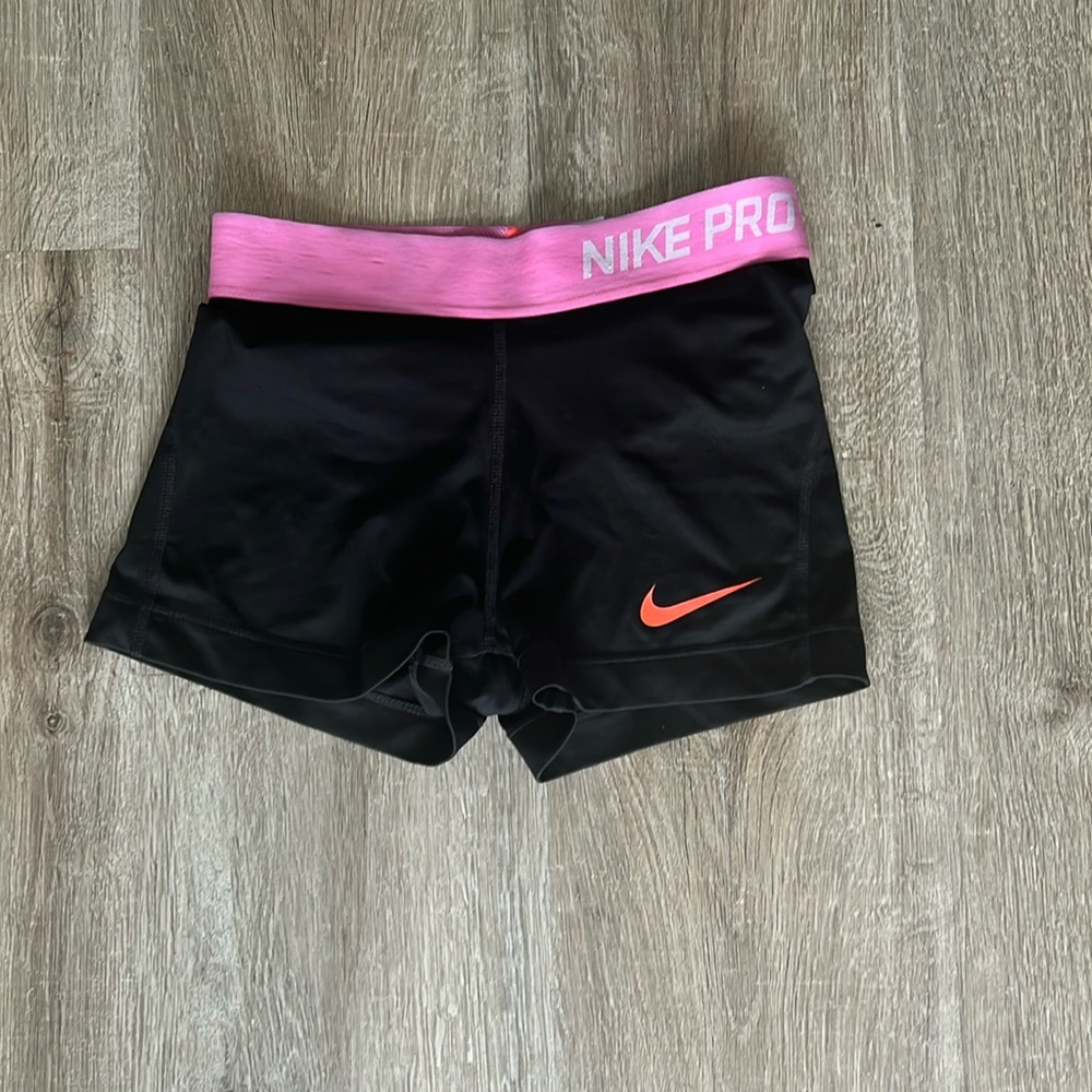 Nike Women's Pink and Black nike pro’s
